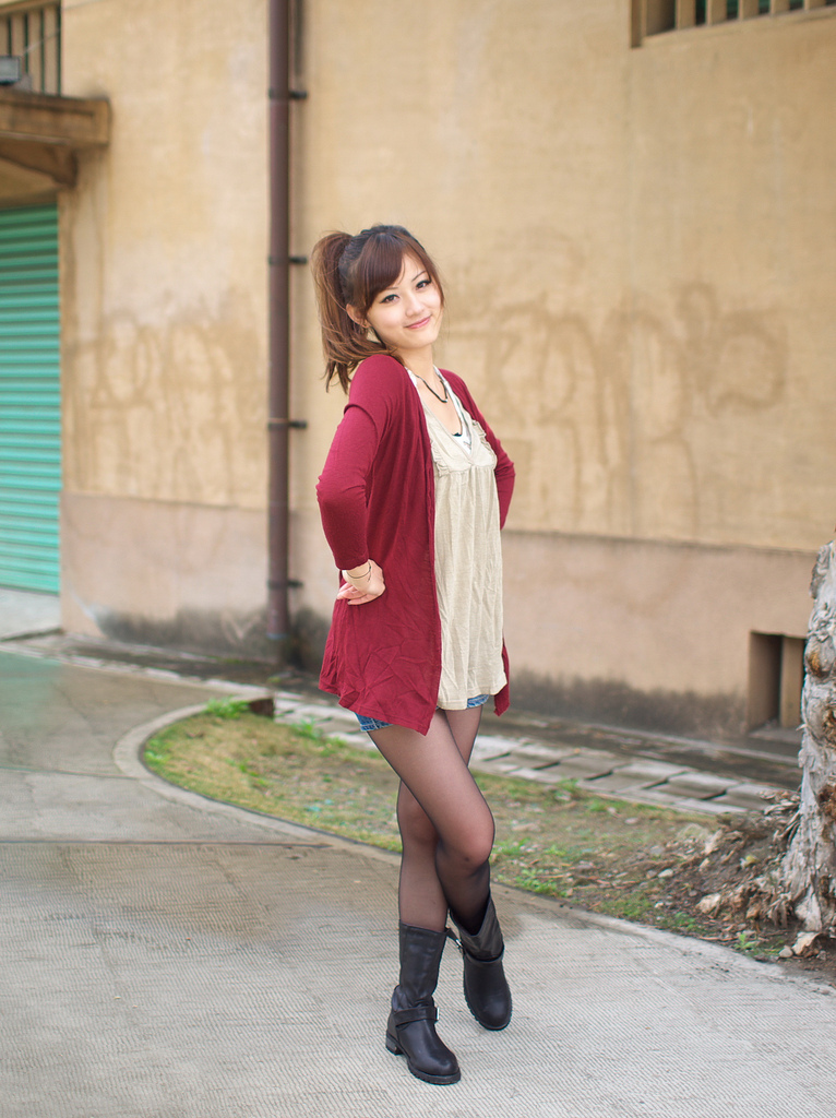 台湾助理主持 - 村村003 Yvonne