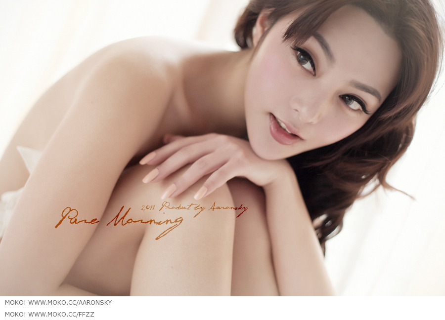 美胸女王冯雨芝性感艺术照