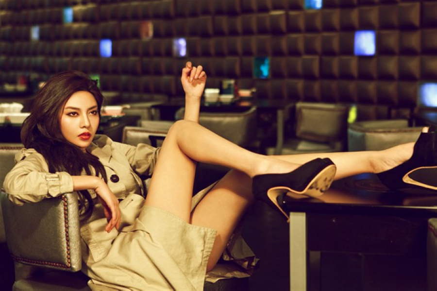 美胸女王冯雨芝性感艺术照