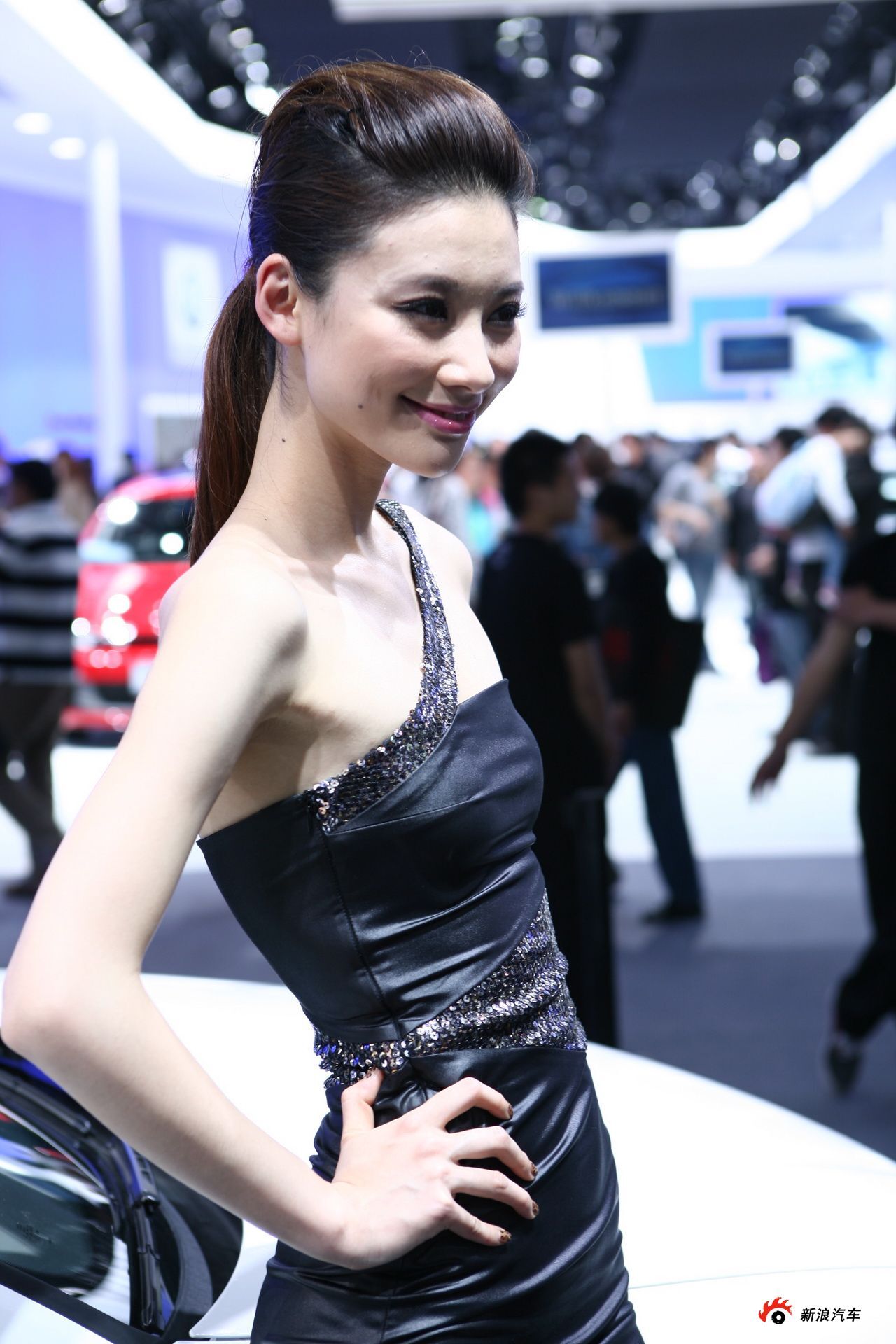 2010北京车展奥迪展台华贵美女