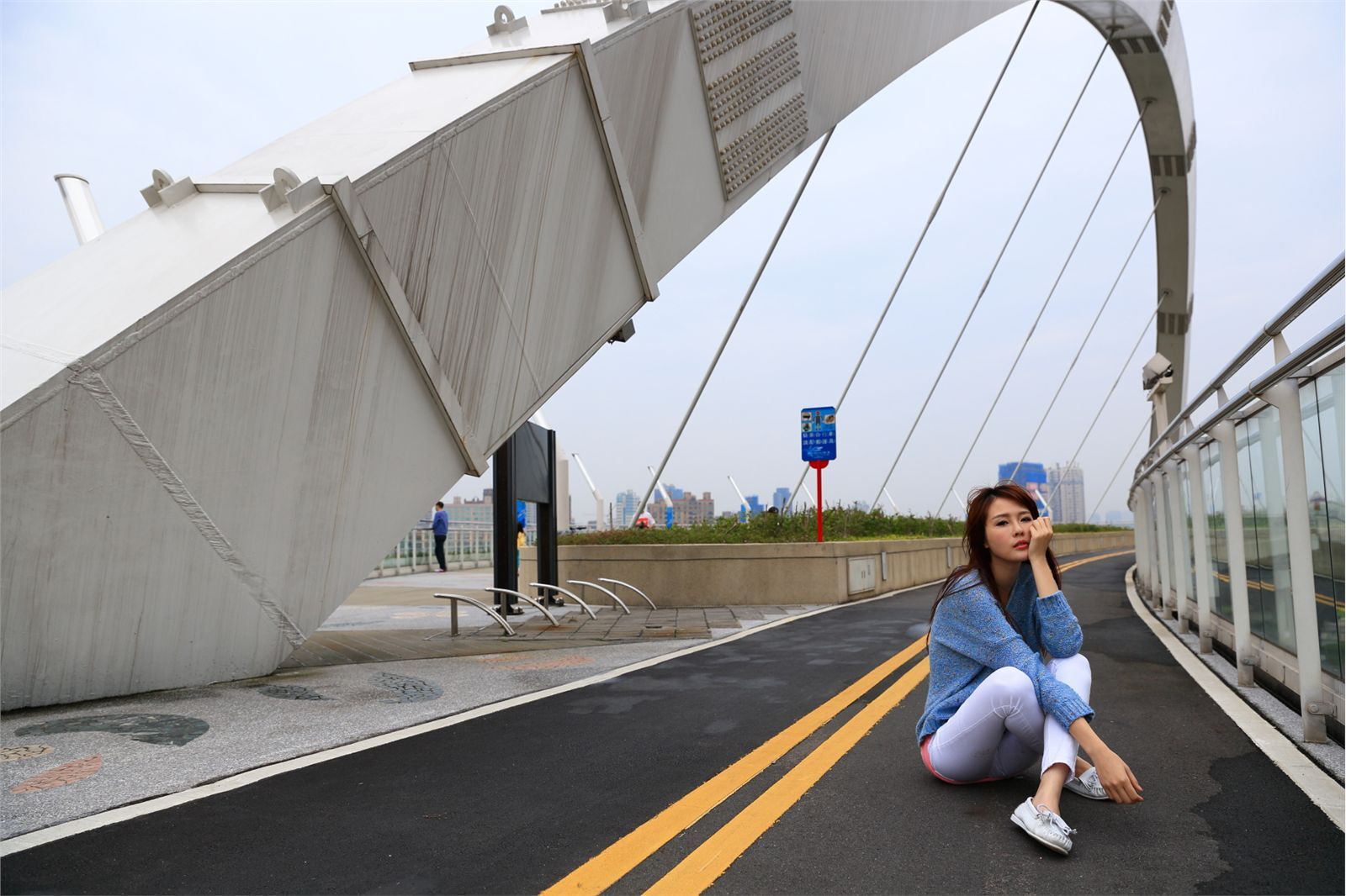 台湾清纯美女-NAOMI+蜜兒外拍