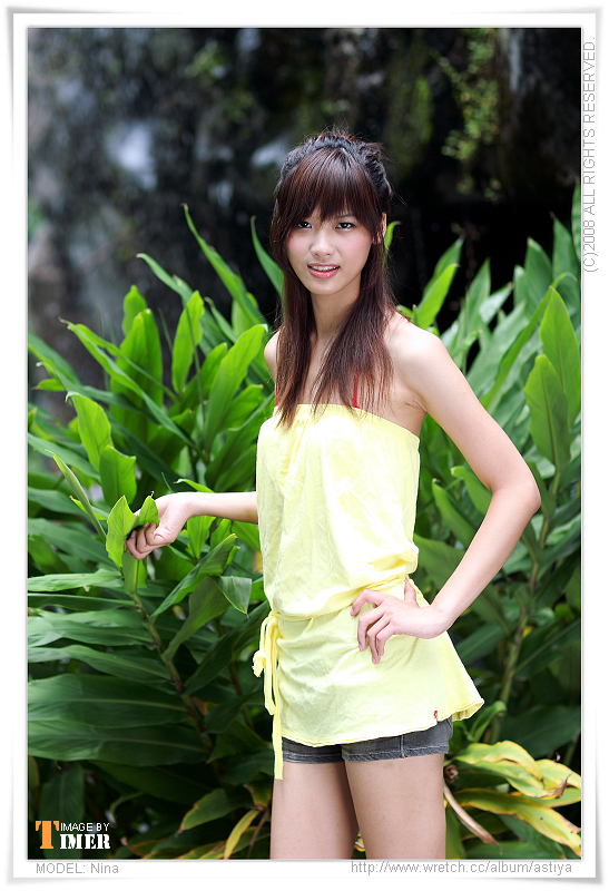 台湾清纯美女-Nina@兒童育樂中心外拍