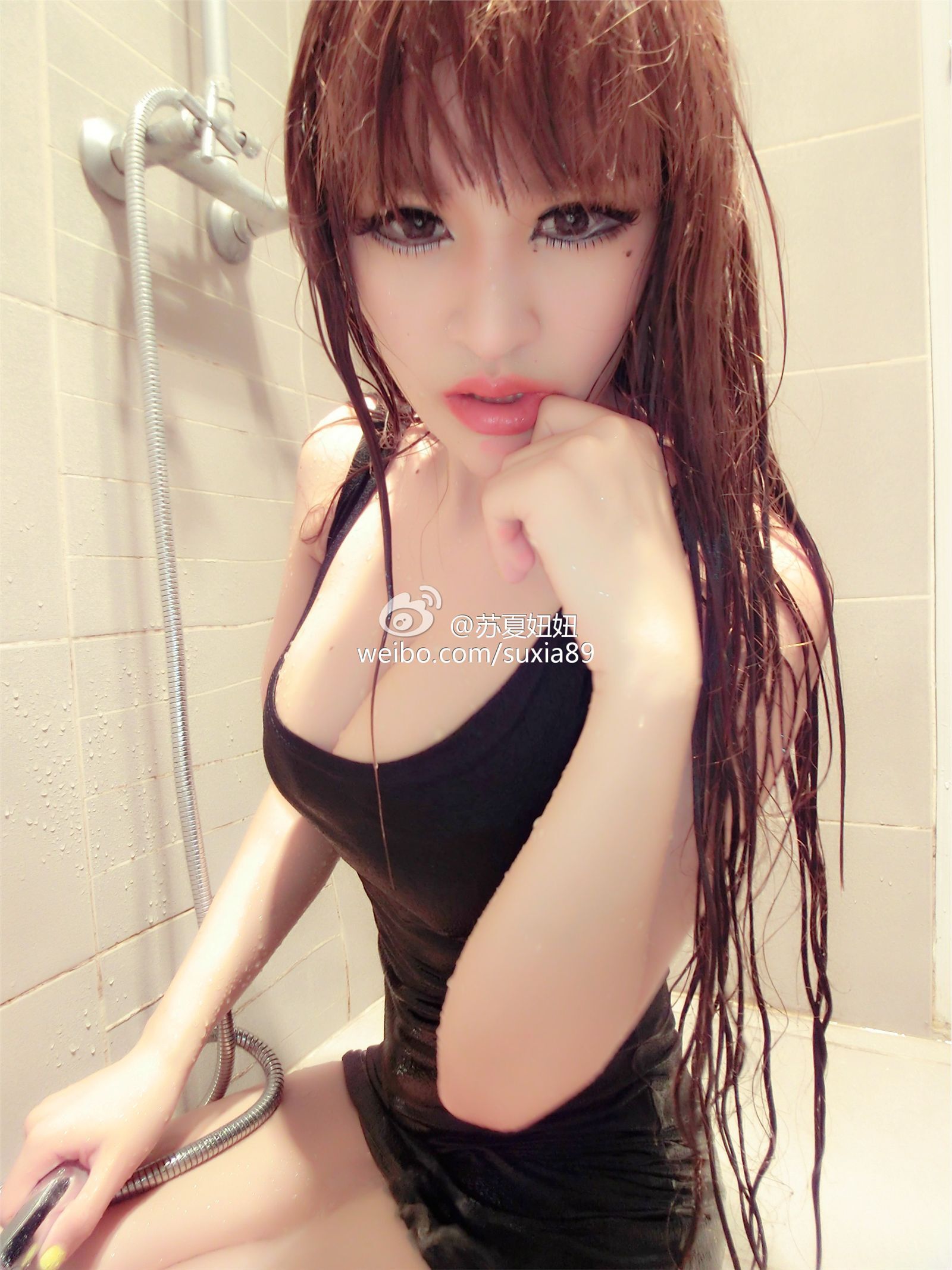 微拍红人@苏夏妞妞 F罩杯的诱惑