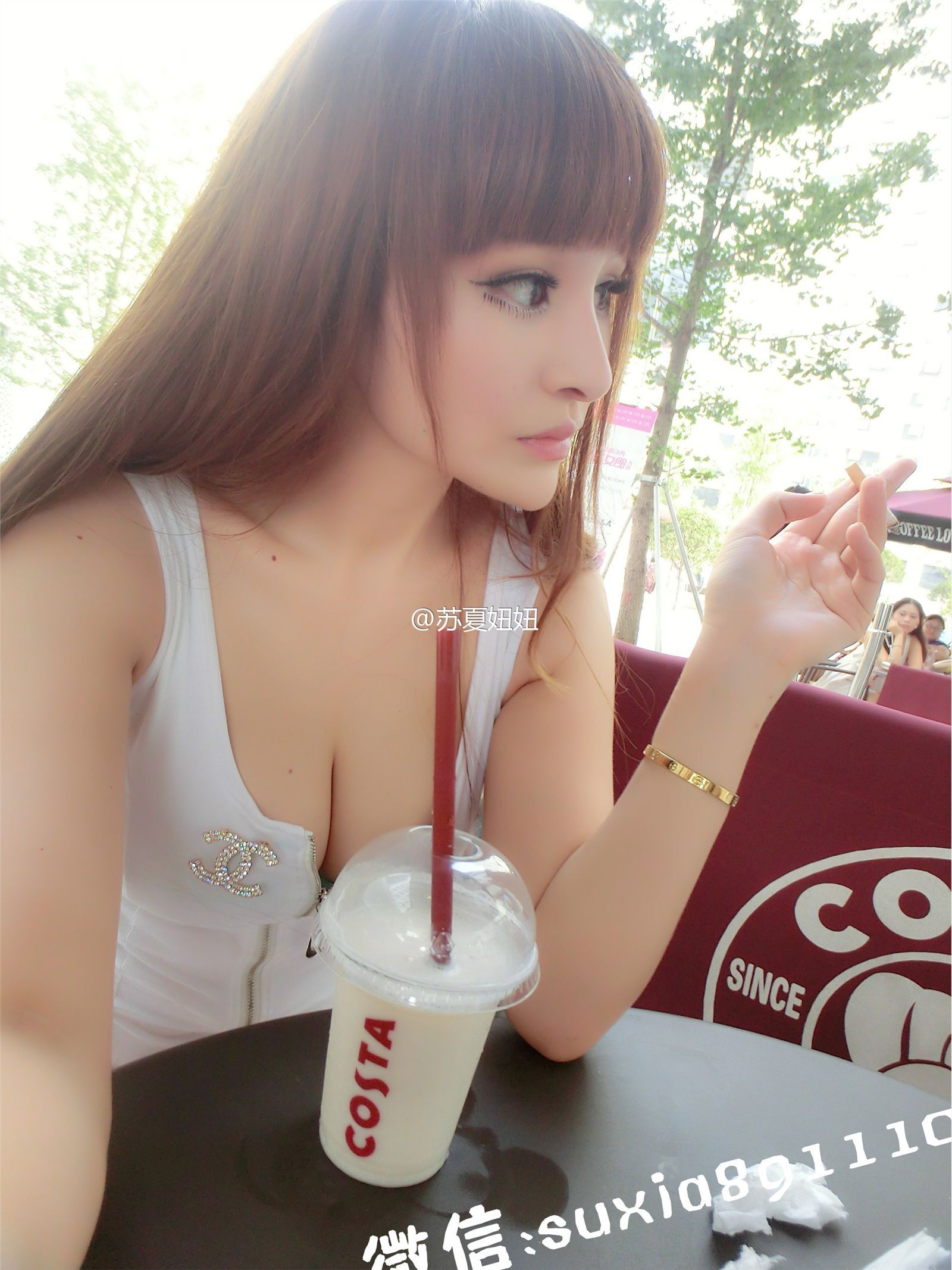 微拍红人@苏夏妞妞 F罩杯的诱惑