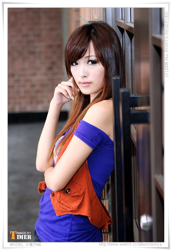 台湾清纯美女-小兔TAMI-台大外拍