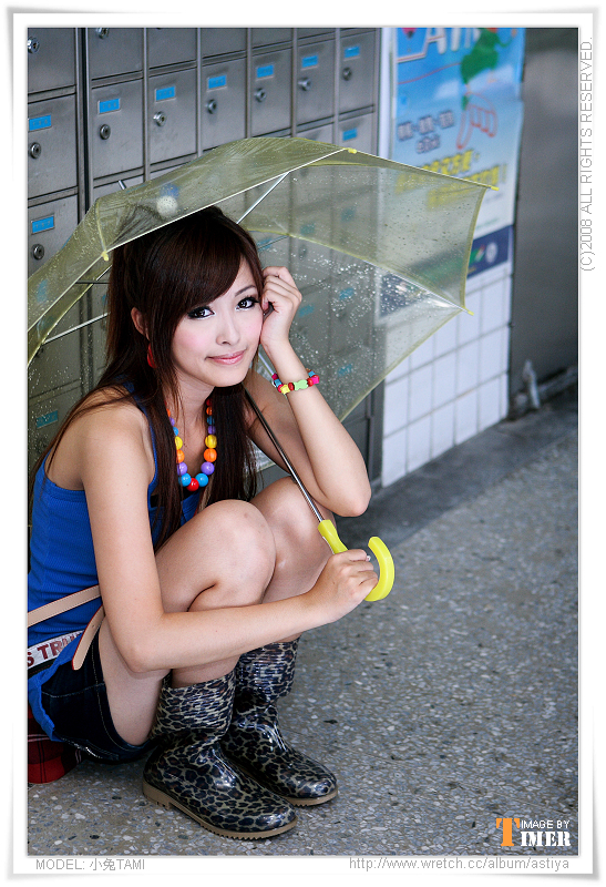 台湾清纯美女-小兔TAMI-台大外拍