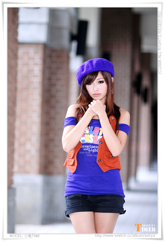 台湾清纯美女-小兔TAMI-台大外拍