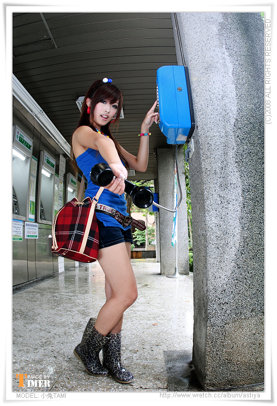 台湾清纯美女-小兔TAMI-台大外拍