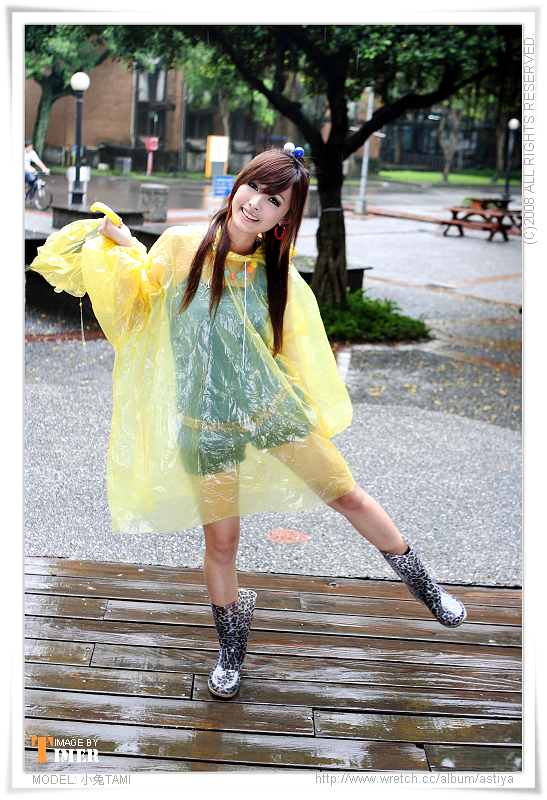 台湾清纯美女-小兔TAMI-台大外拍