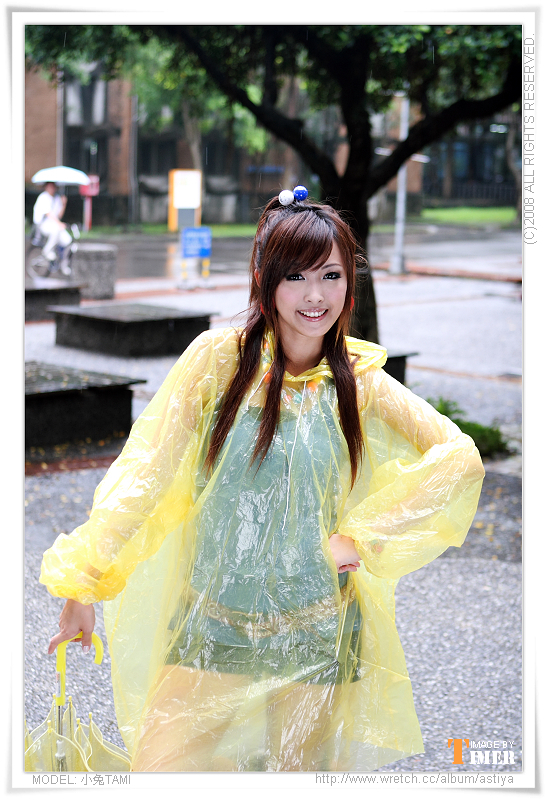 台湾清纯美女-小兔TAMI-台大外拍