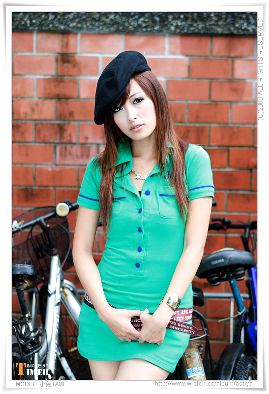 台湾清纯美女-小兔TAMI-台大外拍