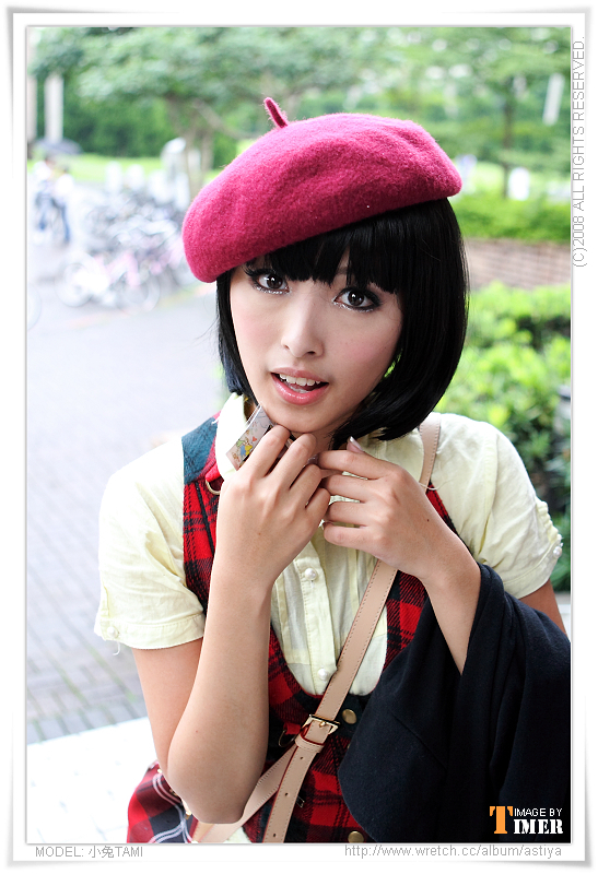 台湾清纯美女-小兔TAMI-台大外拍