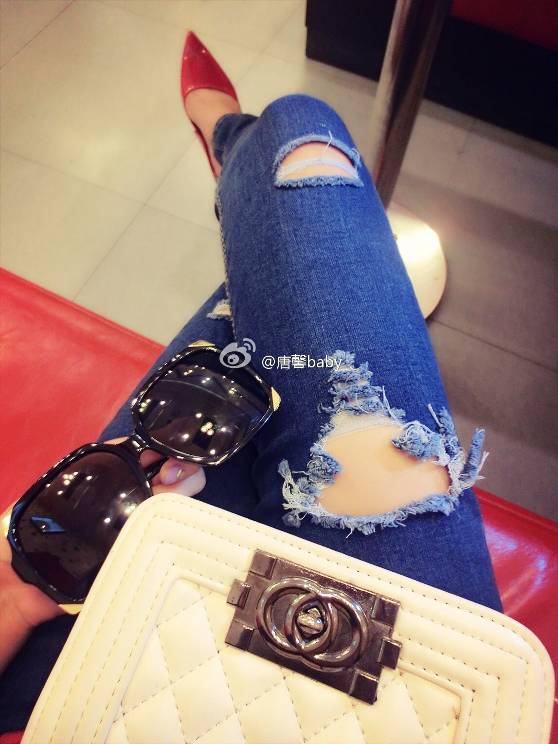 唐馨baby 自拍美女大胸丝袜诱惑