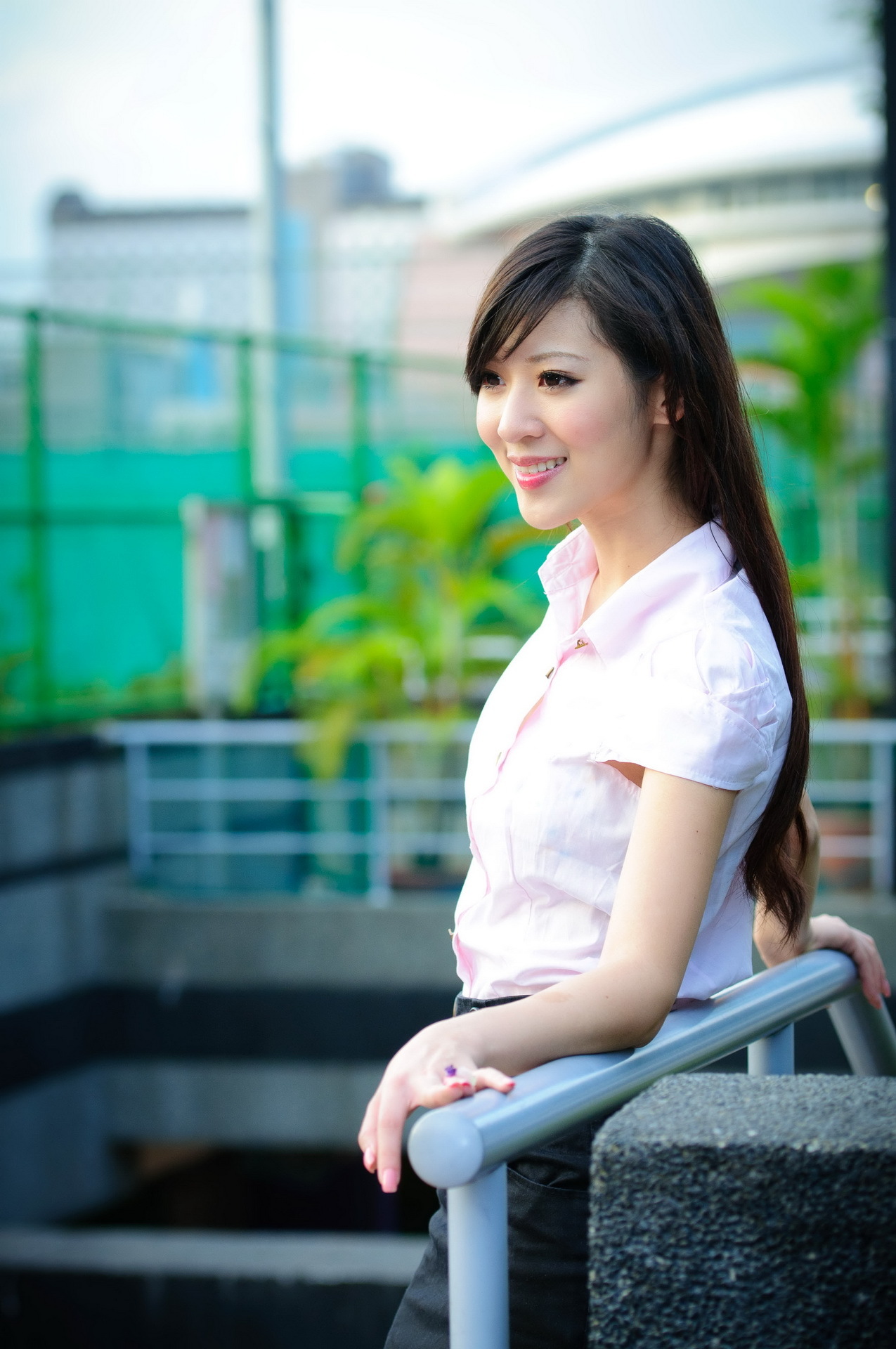 台湾国光帮帮忙助理主持美女 - 韋韋