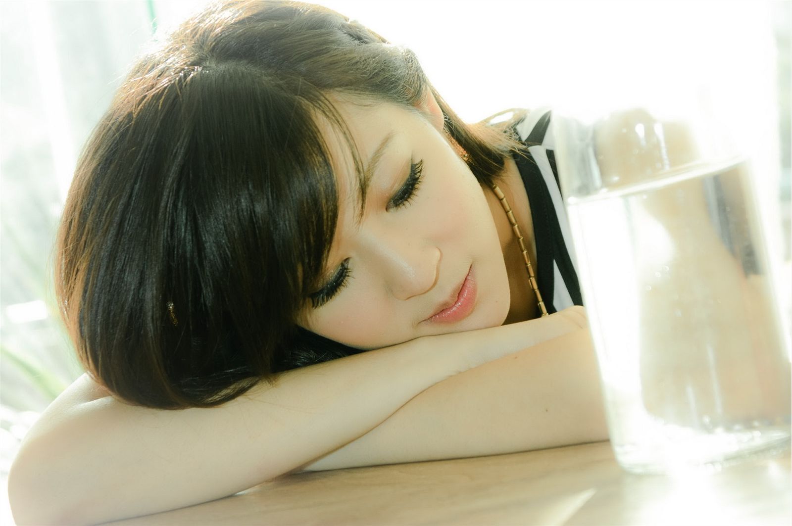 台湾国光帮帮忙助理主持美女 - 韋韋