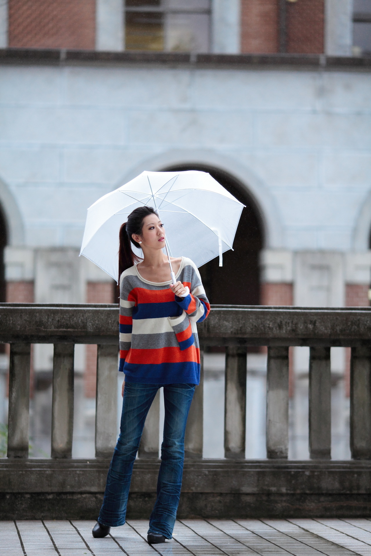 台湾国光帮帮忙助理主持美女 - 韋韋