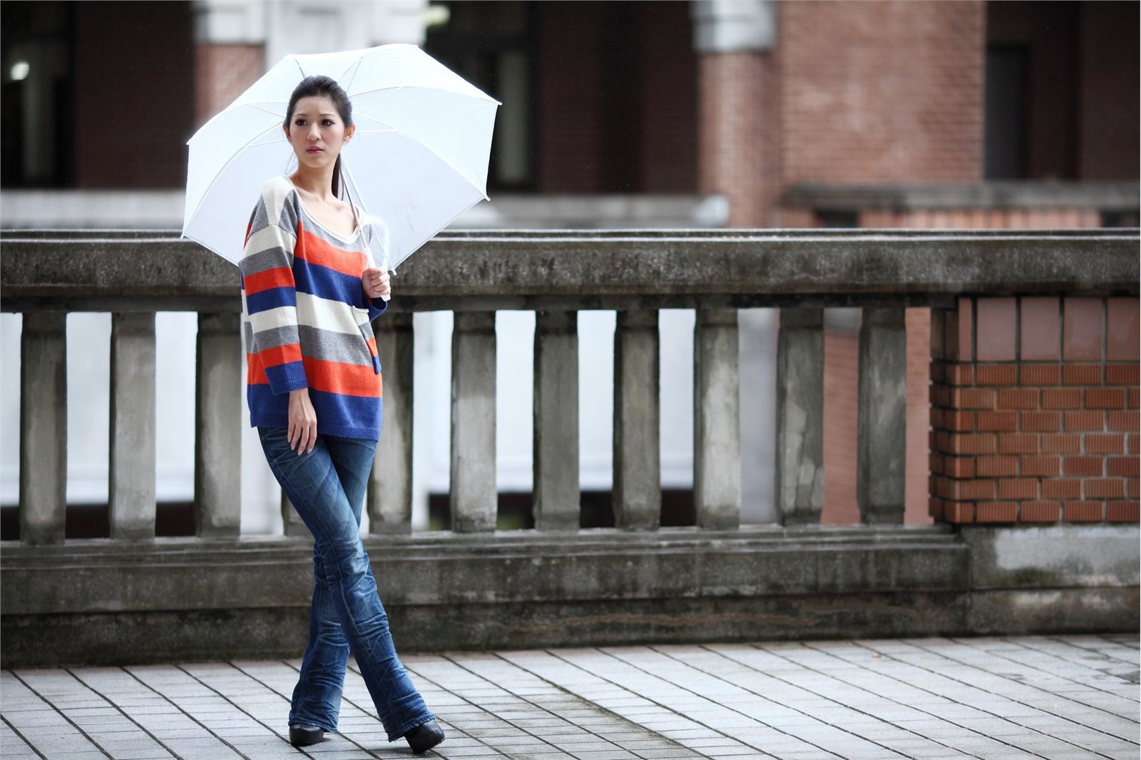 台湾国光帮帮忙助理主持美女 - 韋韋