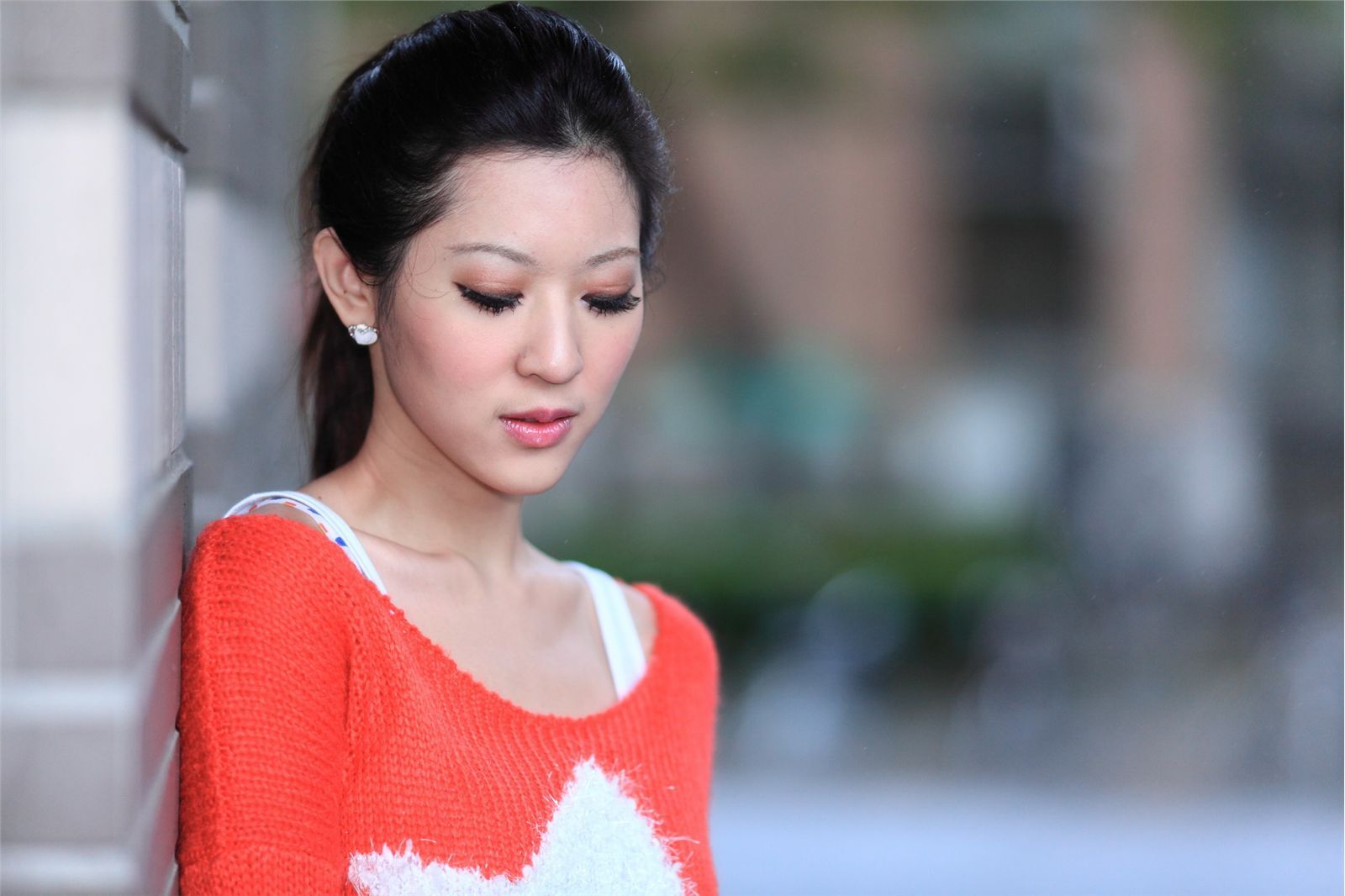 台湾国光帮帮忙助理主持美女 - 韋韋