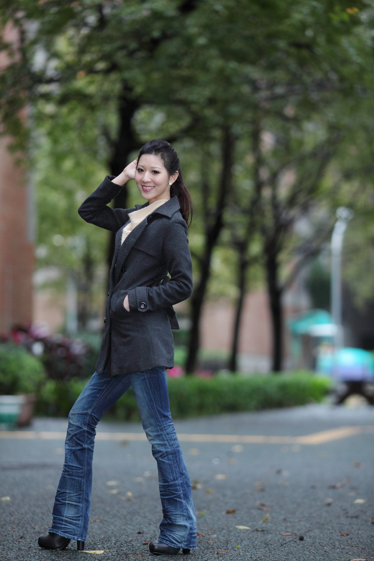 台湾国光帮帮忙助理主持美女 - 韋韋