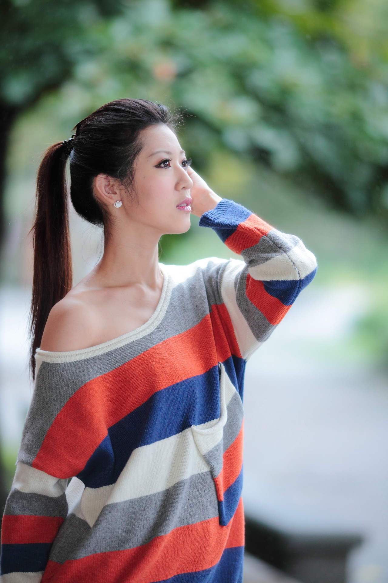 台湾国光帮帮忙助理主持美女 - 韋韋