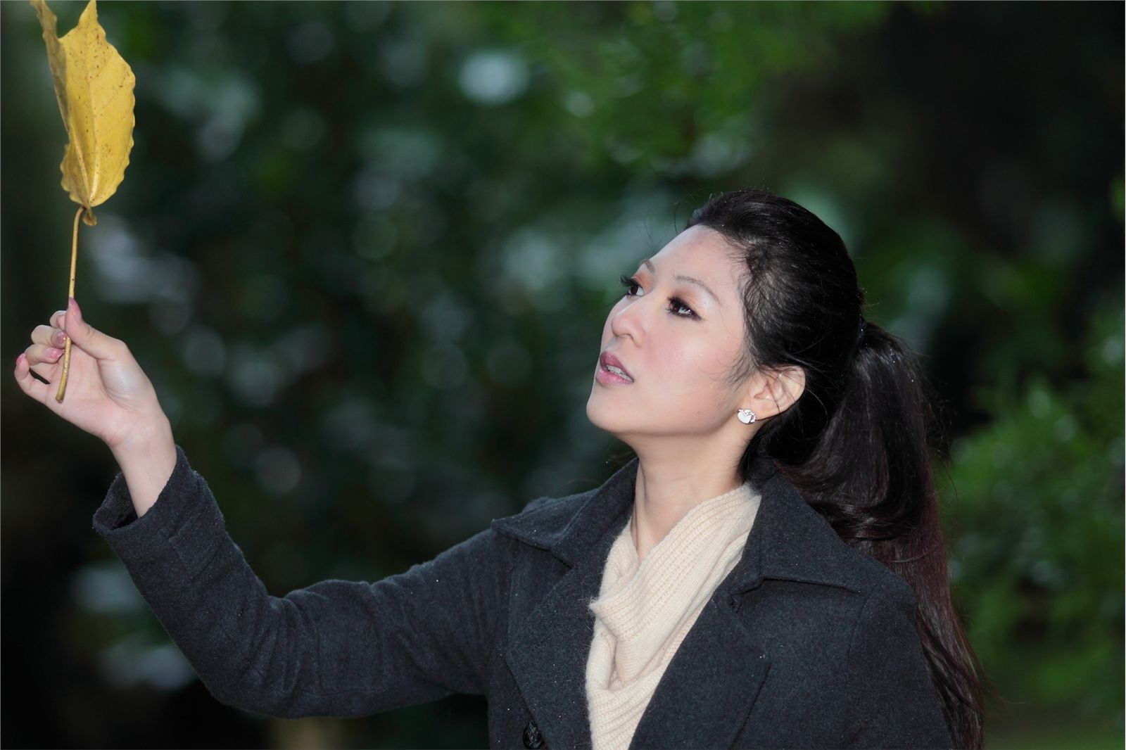 台湾国光帮帮忙助理主持美女 - 韋韋