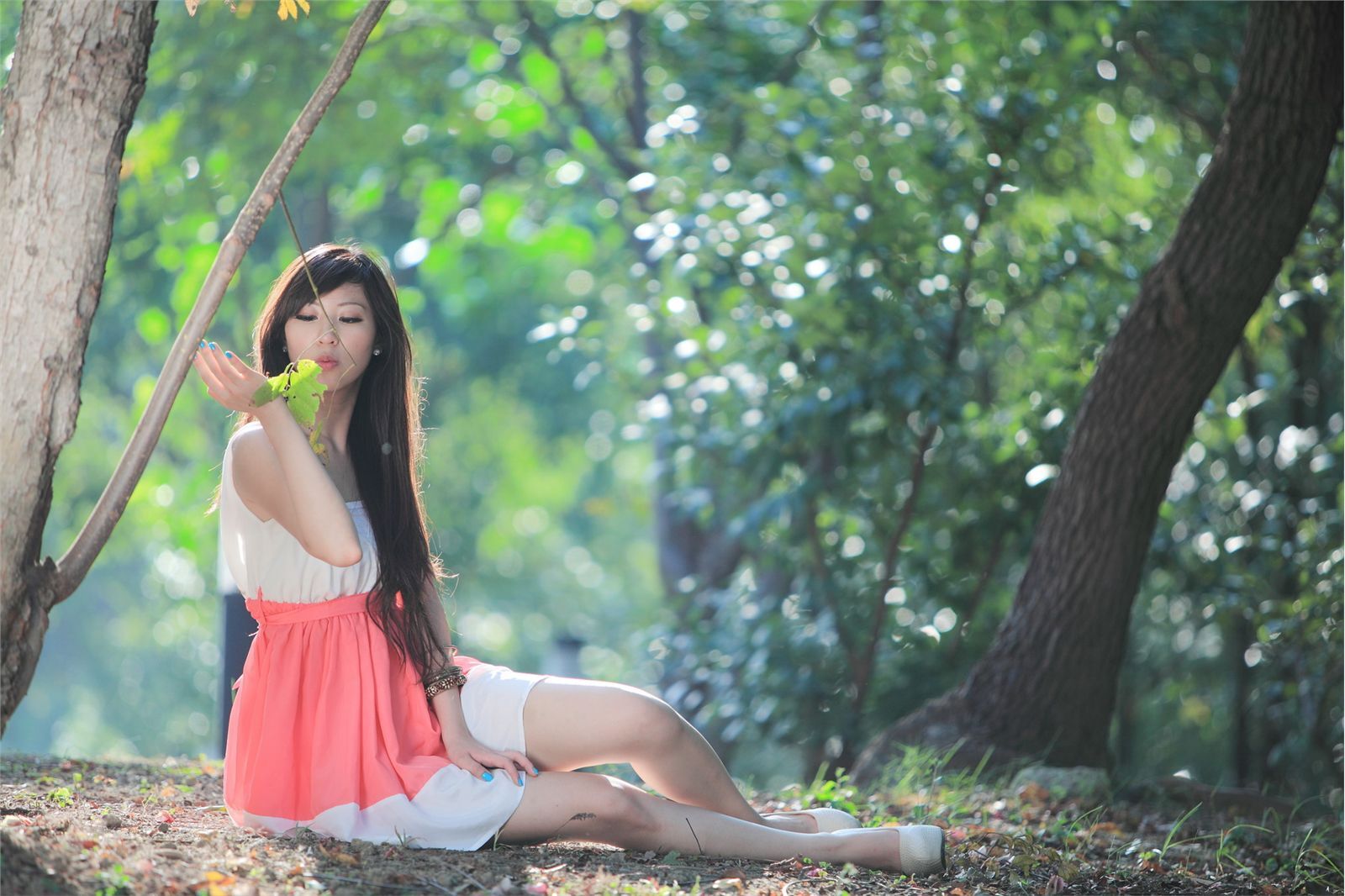 台湾国光帮帮忙助理主持美女 - 韋韋