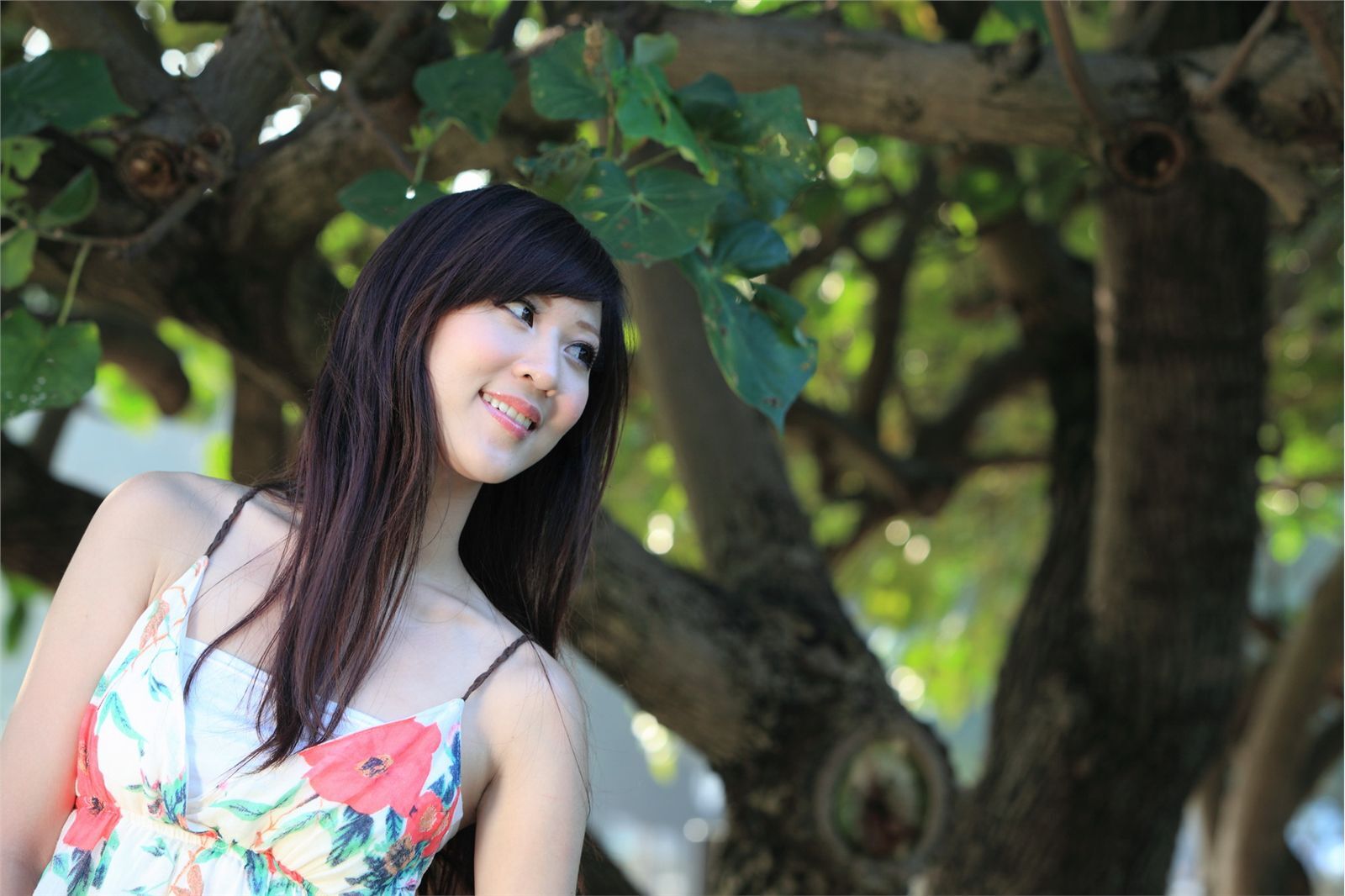 台湾国光帮帮忙助理主持美女 - 韋韋