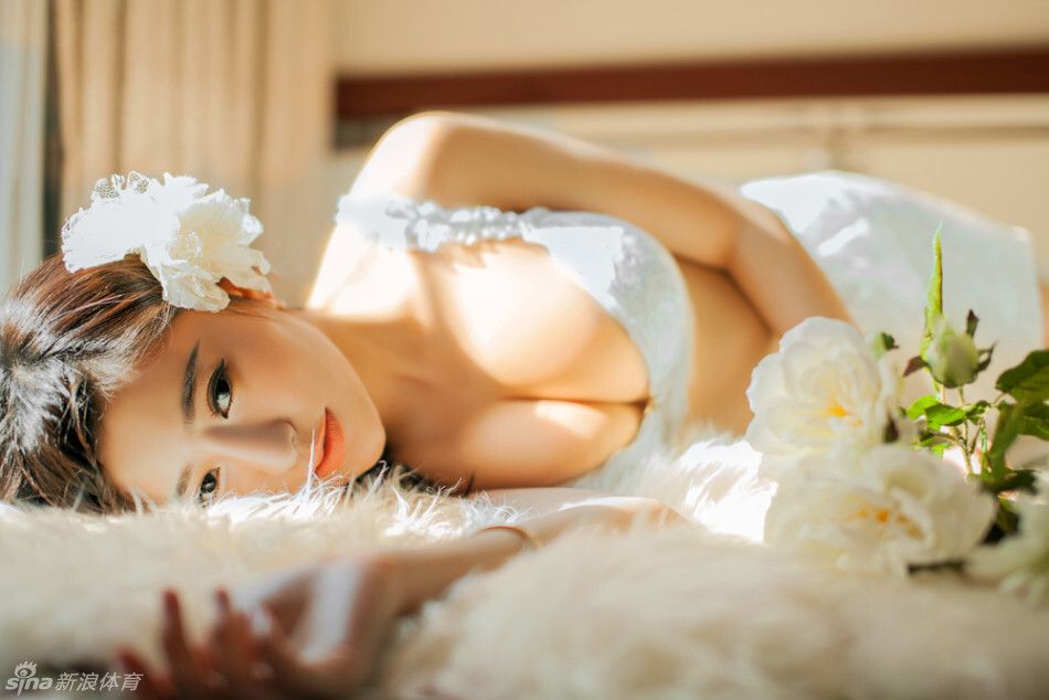 足球宝贝中俄混血尤物美女吴沐熙写真合集