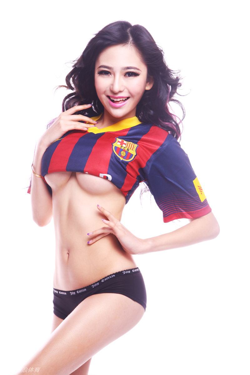 足球宝贝中俄混血尤物美女吴沐熙写真合集