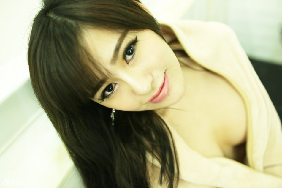 足球宝贝中俄混血尤物美女吴沐熙写真合集