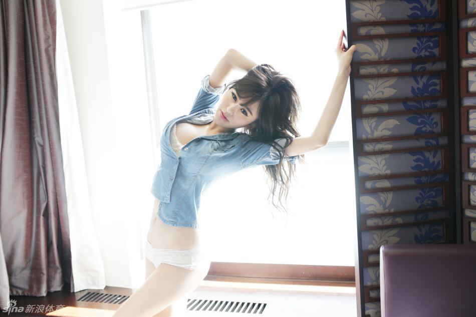 足球宝贝中俄混血尤物美女吴沐熙写真合集