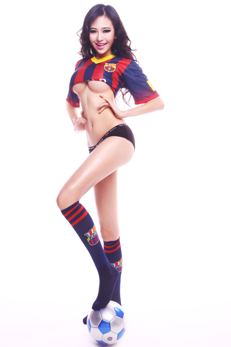 足球宝贝中俄混血尤物美女吴沐熙写真合集