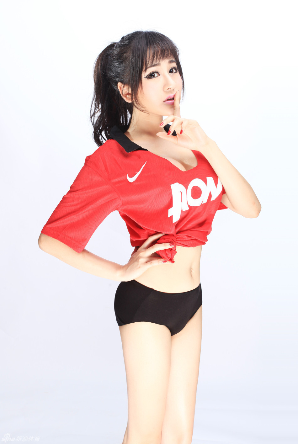 足球宝贝中俄混血尤物美女吴沐熙写真合集