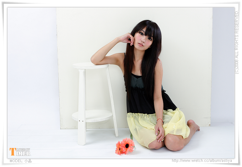 台湾清纯美女-小品棚拍