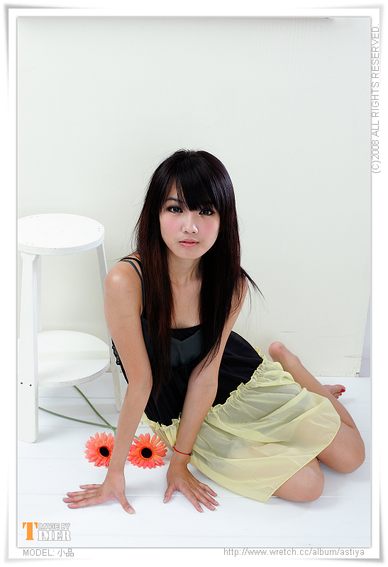 台湾清纯美女-小品棚拍