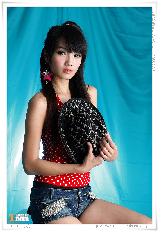 台湾清纯美女-小品棚拍