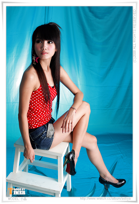 台湾清纯美女-小品棚拍