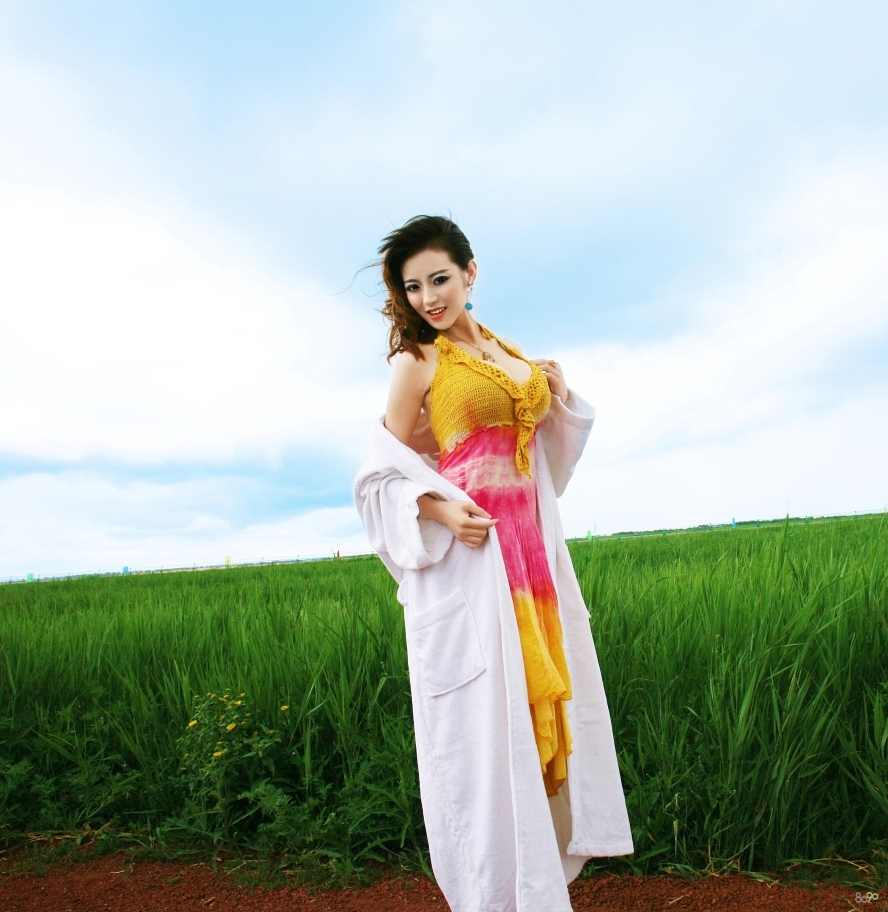 夜火女郎潘春辉风骚入骨 豪乳演绎情趣内衣-生活照