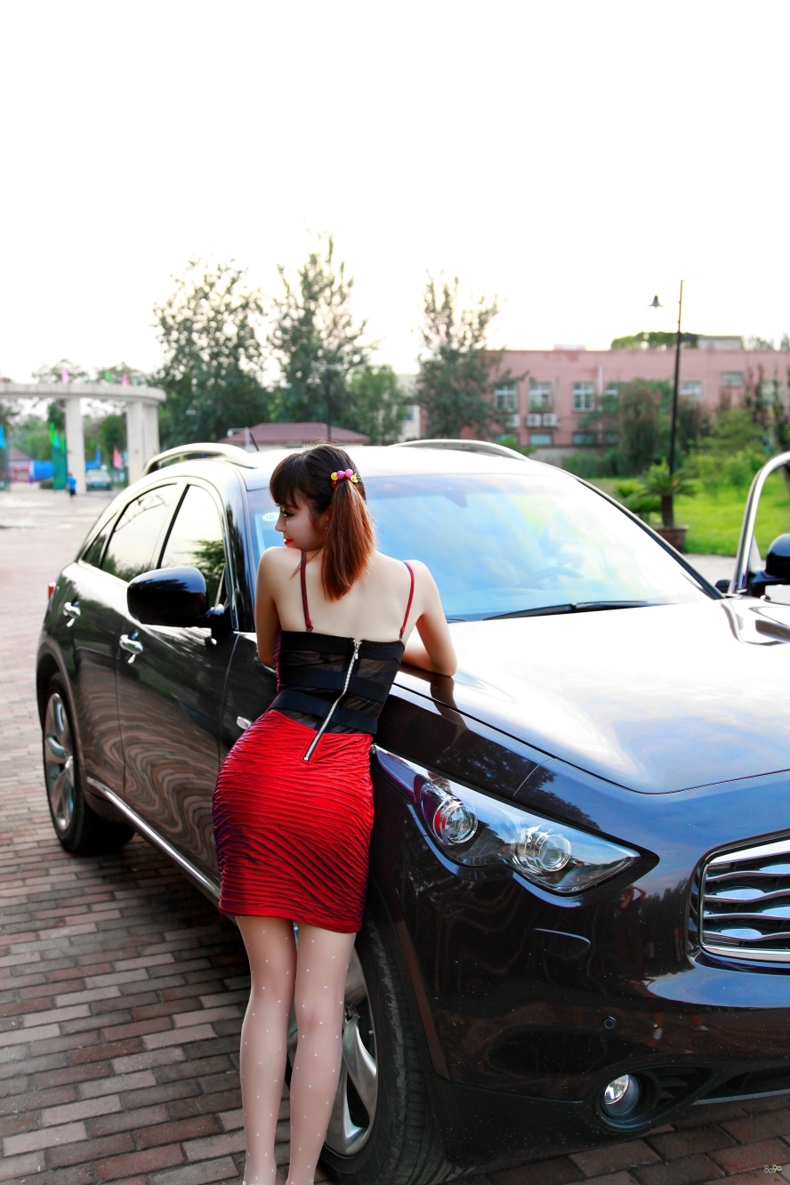 夜火女郎潘春辉风骚入骨 豪乳演绎情趣内衣-生活照