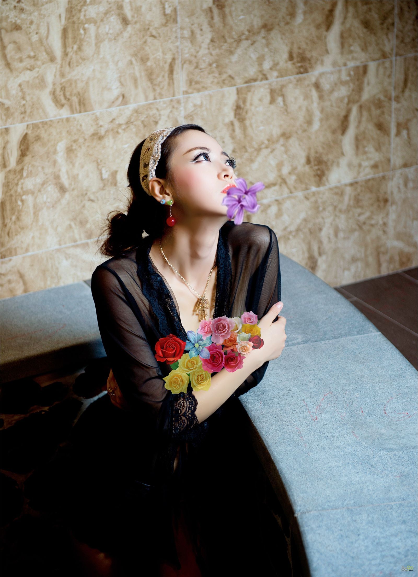 夜火女郎潘春辉风骚入骨 豪乳演绎情趣内衣-生活照