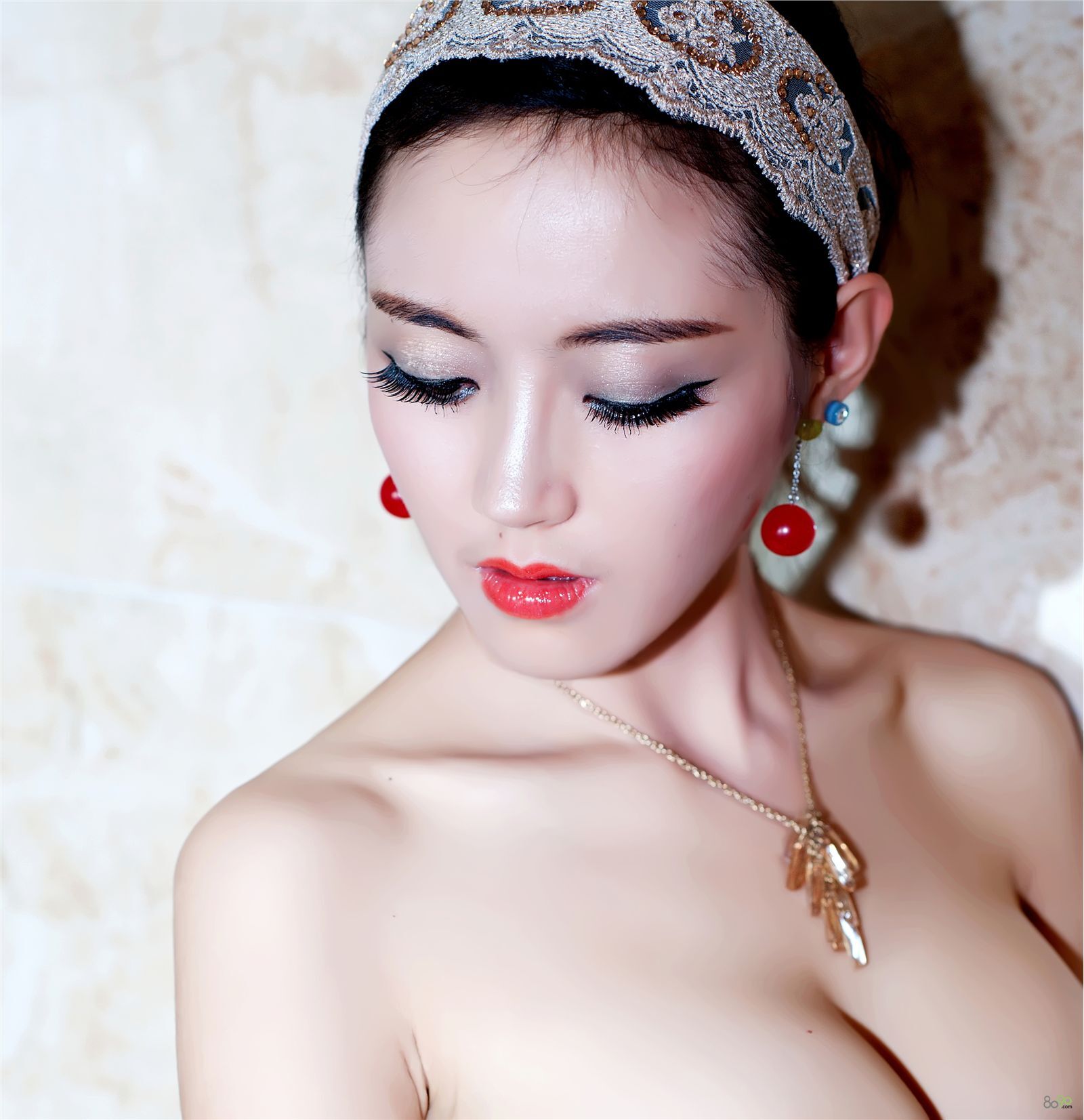 夜火女郎潘春辉风骚入骨 豪乳演绎情趣内衣-生活照