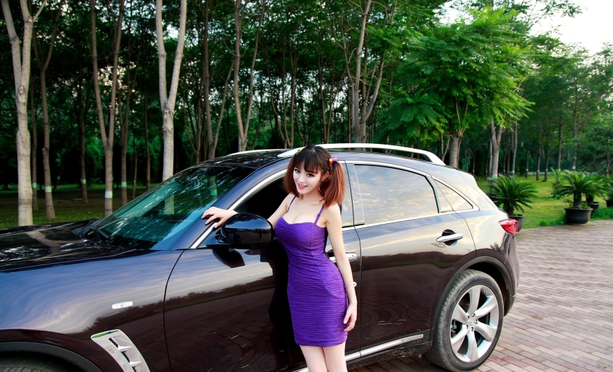 夜火女郎潘春辉风骚入骨 豪乳演绎情趣内衣-生活照