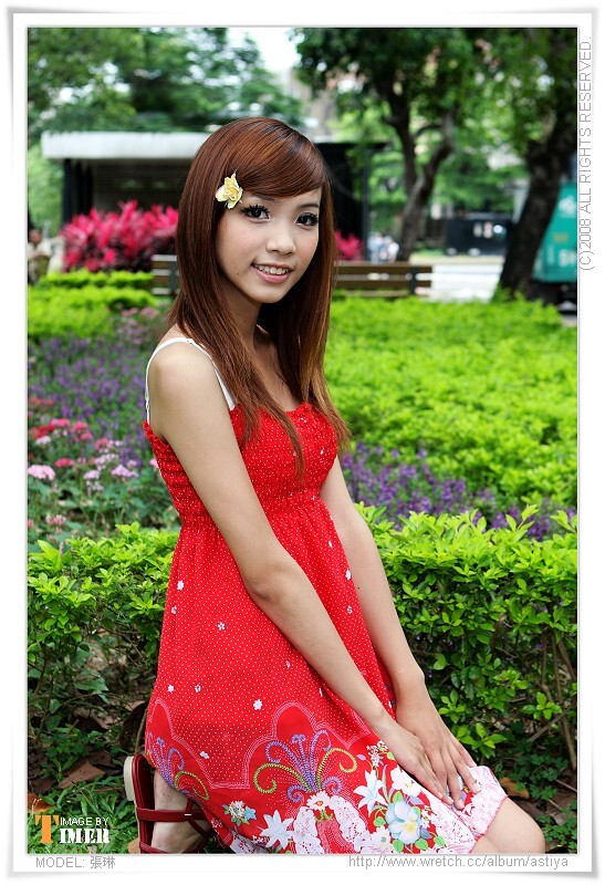 台湾清纯美女-張琳@新竹東門城外拍