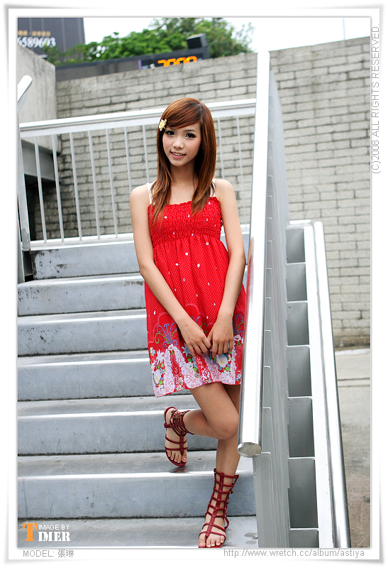 台湾清纯美女-張琳@新竹東門城外拍