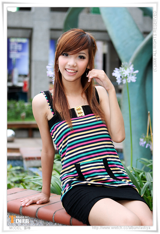 台湾清纯美女-張琳@新竹東門城外拍