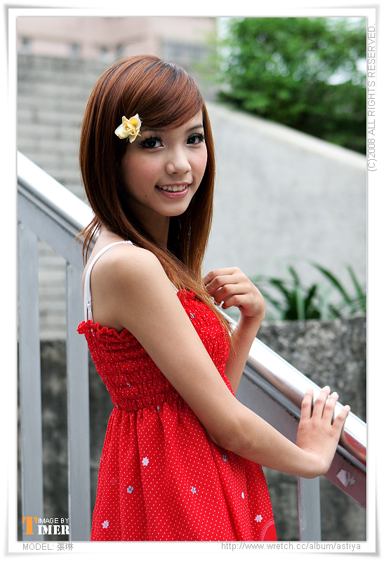 台湾清纯美女-張琳@新竹東門城外拍