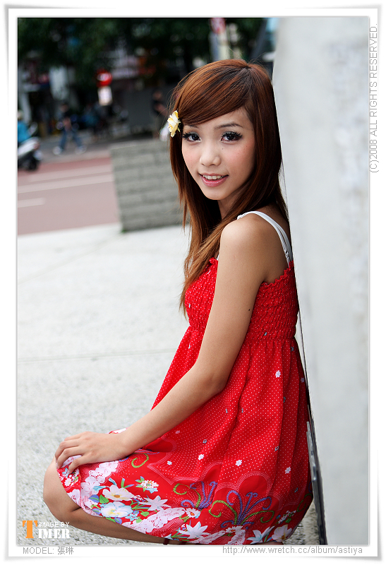 台湾清纯美女-張琳@新竹東門城外拍