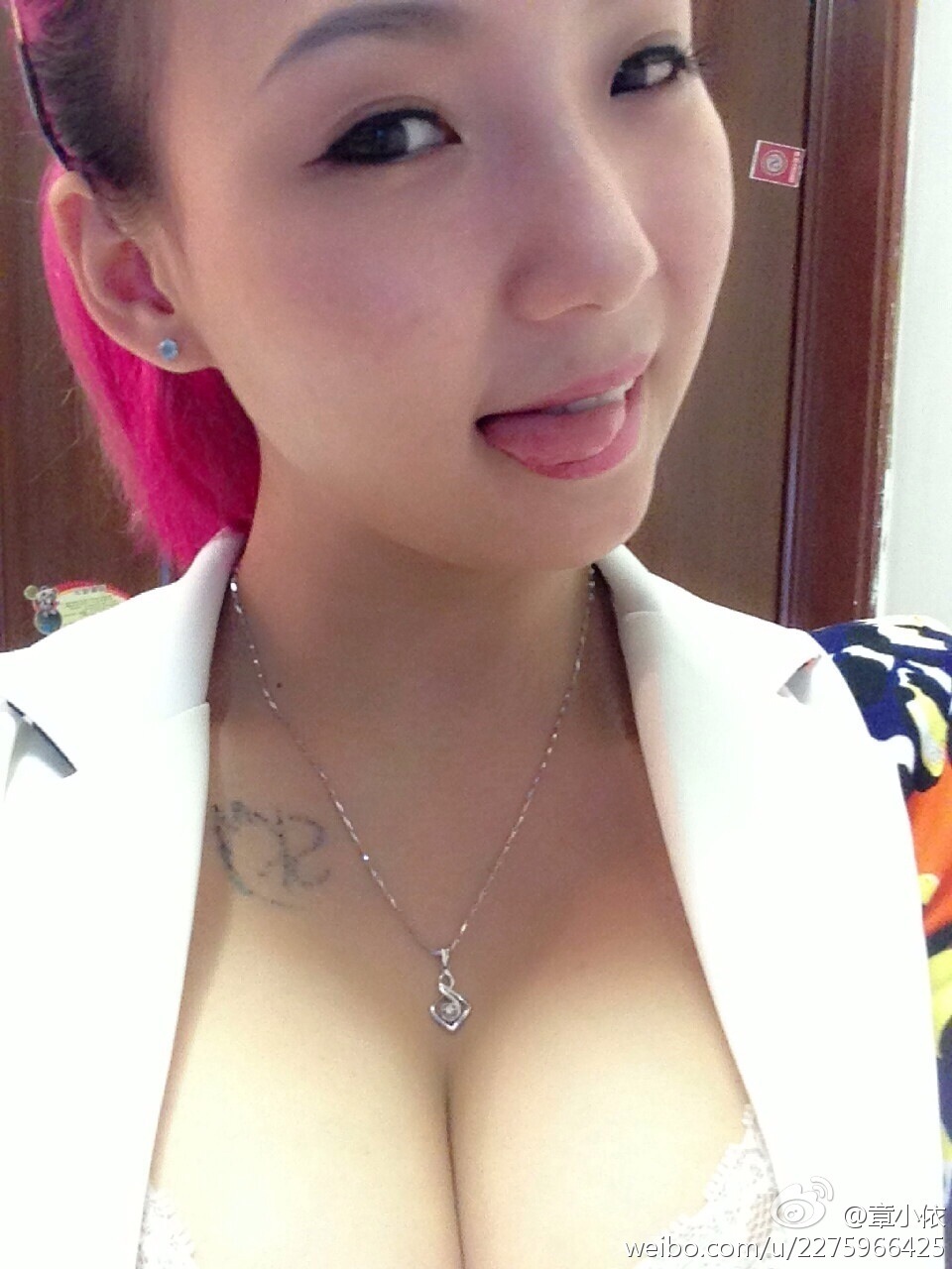 大胸情趣店主 - 章小依，小伙伴们快来啊