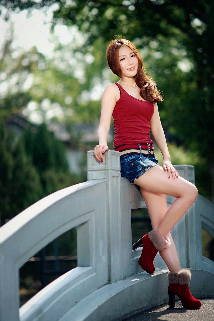 粉嫩性感妹子 - 赵芸