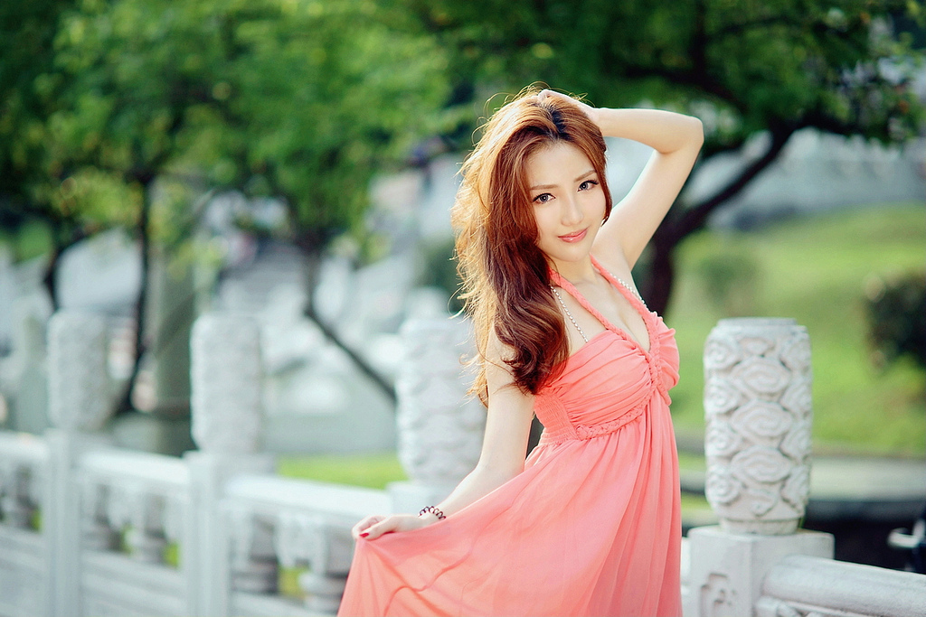 粉嫩性感妹子 - 赵芸